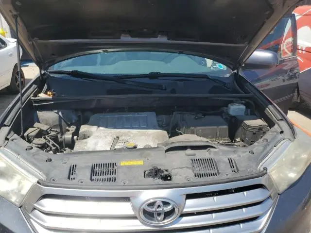 2013 TOYOTA HIGHLANDER BASE  