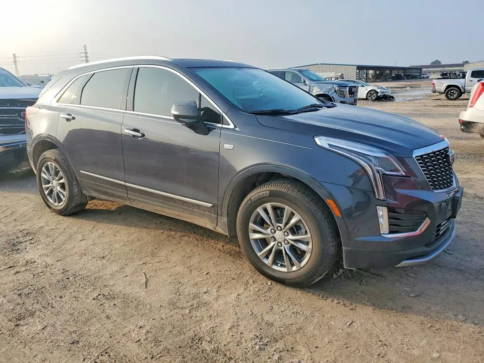2022 CADI XT5 PREMIU   