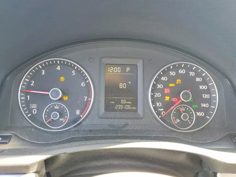 2010 VOLKSWAGEN JETTA SE  