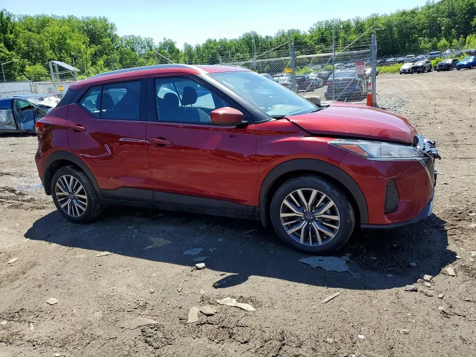 2024 NISSAN KICKS SV  