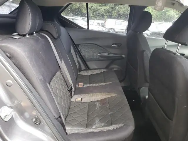 2018 NISSAN KICKS S  
