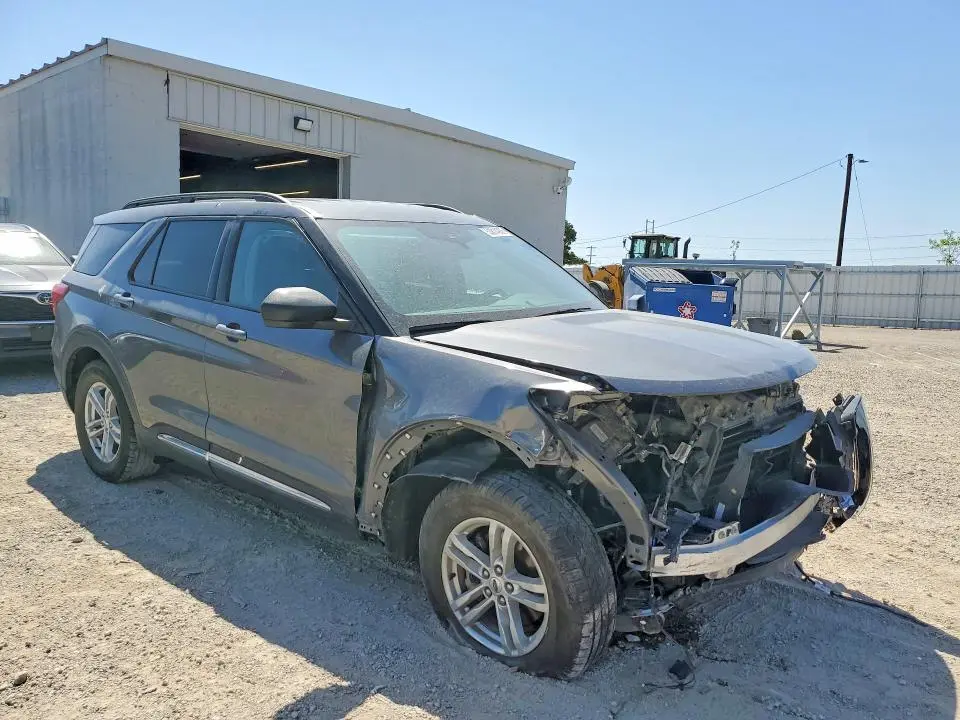 2021 FORD EXPLORER XLT  
