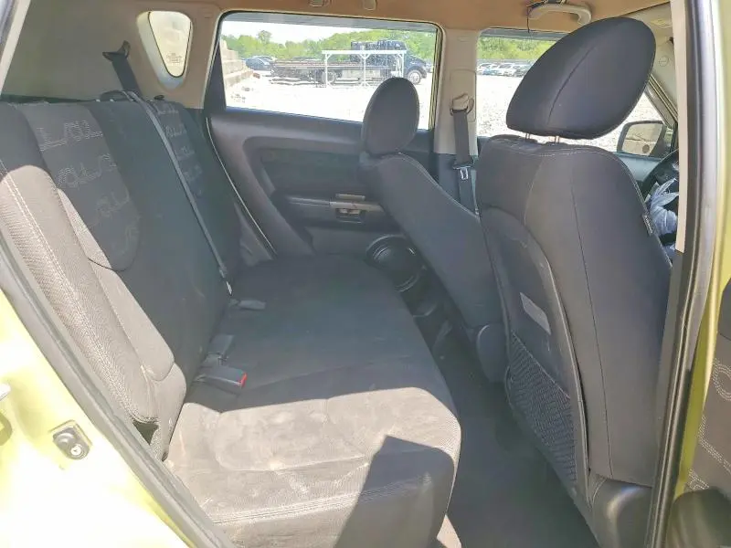 2013 KIA SOUL +  