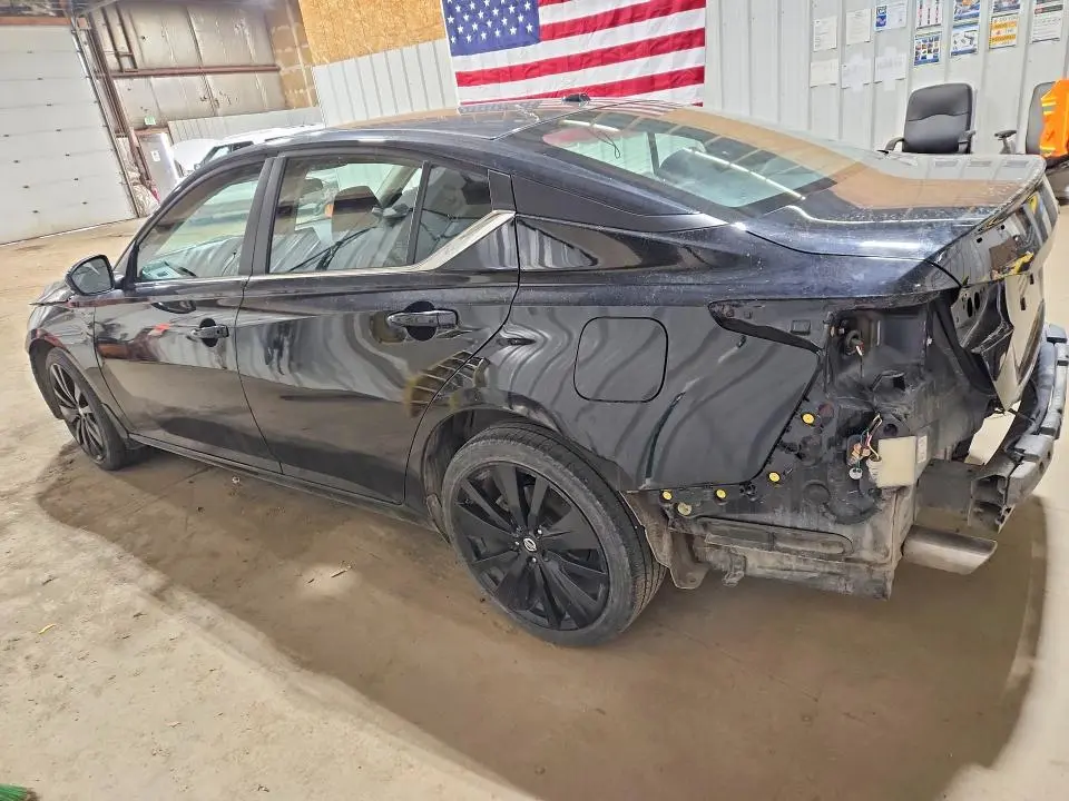 2022 NISSAN ALTIMA SR  