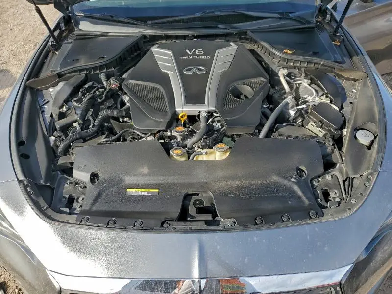 2018 INFINITI Q60 LUXE 300  