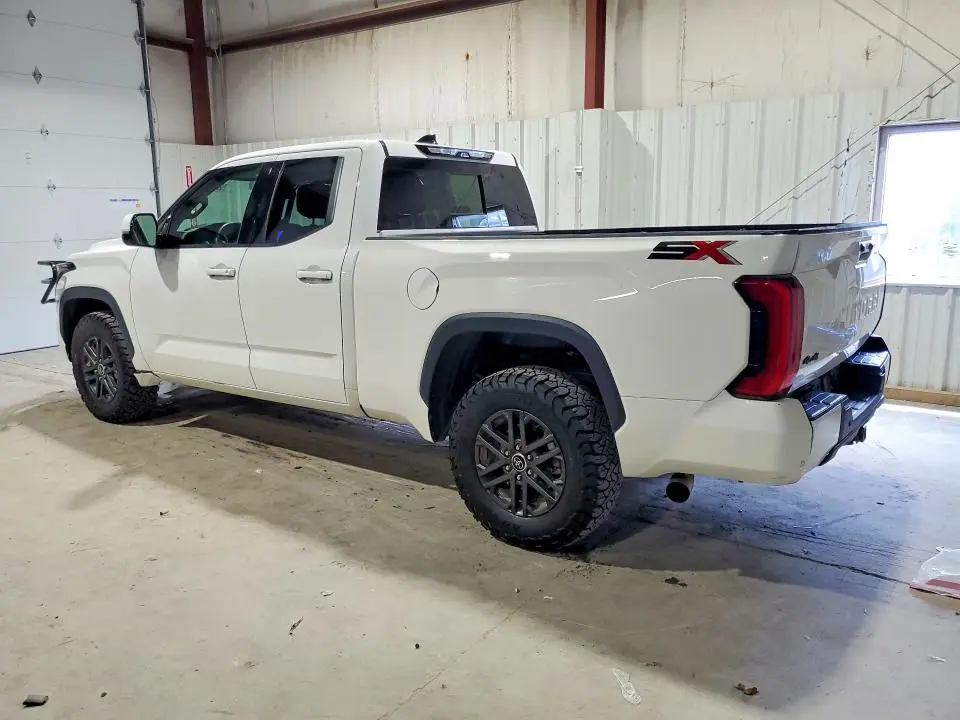 2023 TOYOTA TUNDRA SR5  