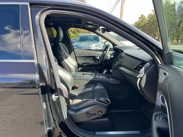 2019 VOLVO XC90 T6 R-DESIGN  