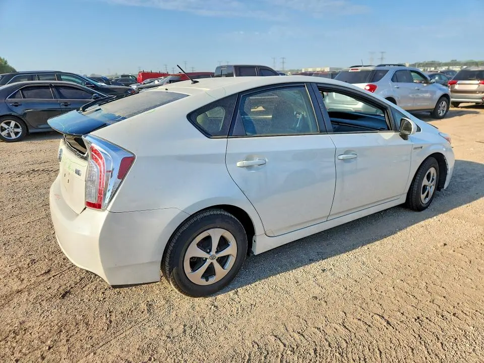 2015 TOYOTA PRIUS TWO  