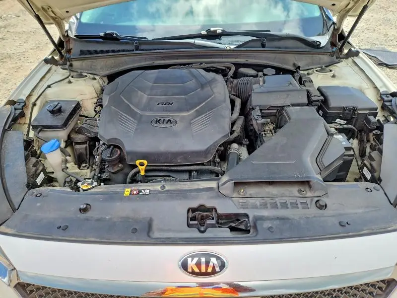 2017 KIA CADENZA PREMIUM  