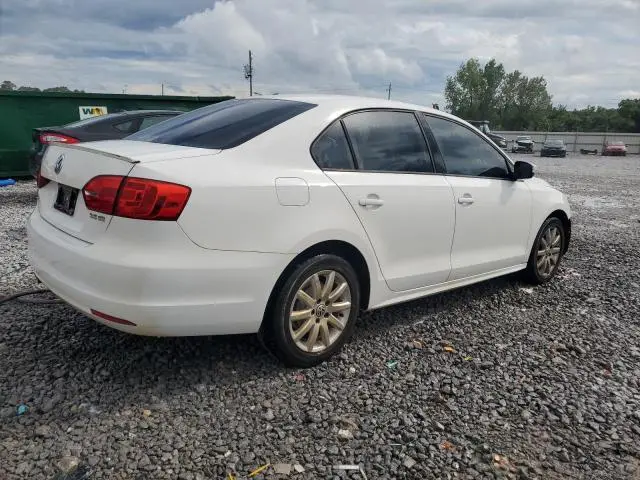 2011 VOLKSWAGEN JETTA SE  