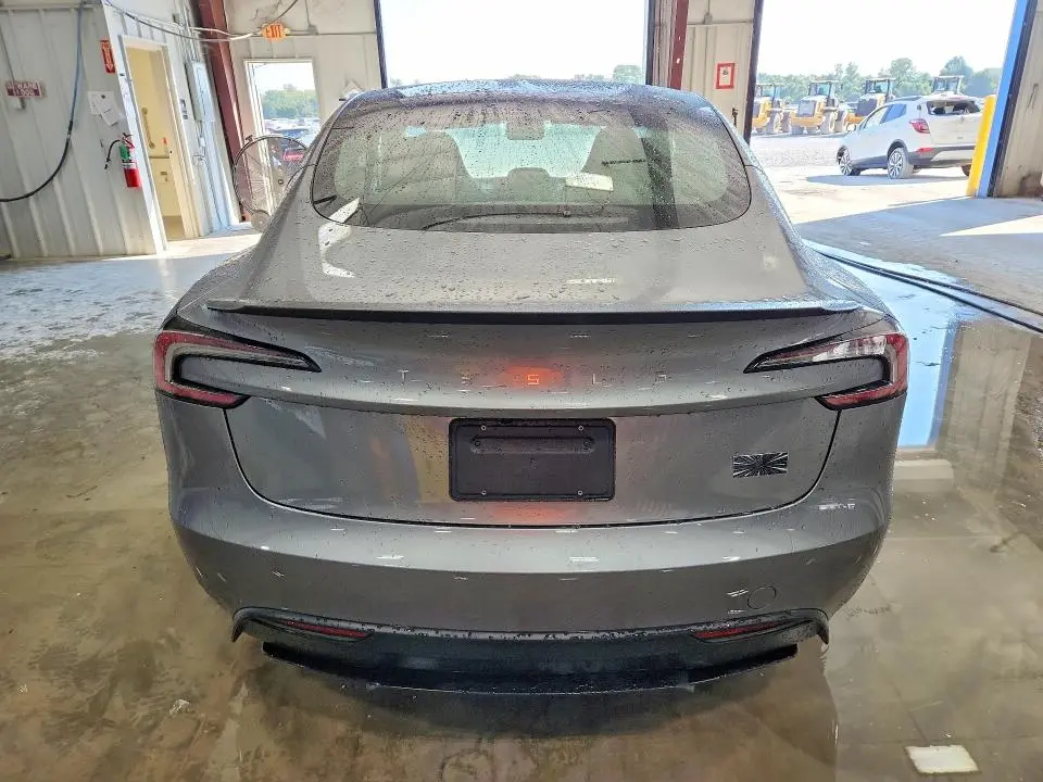 2024 TESLA MODEL 3   