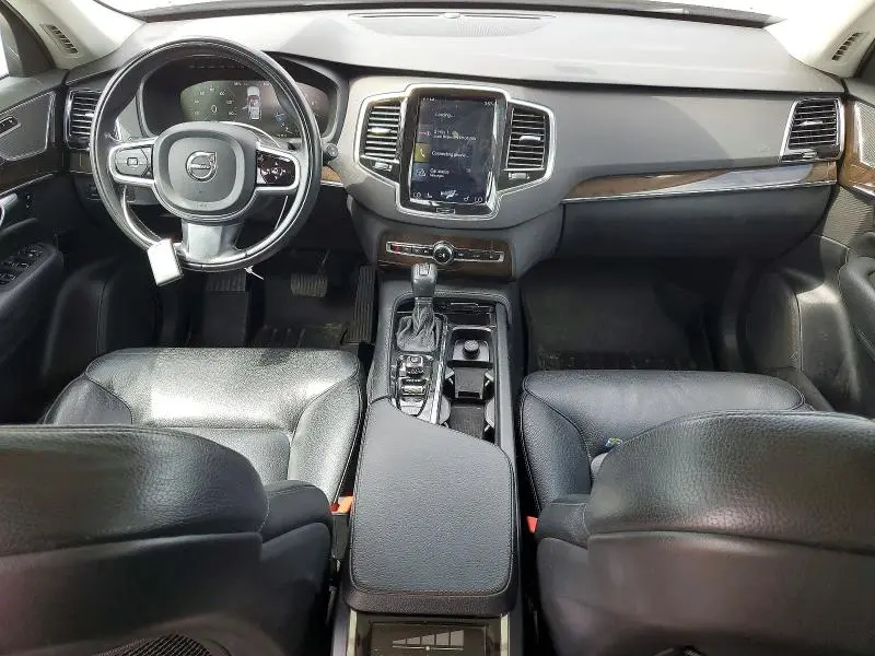 2018 VOLVO XC90 T6  