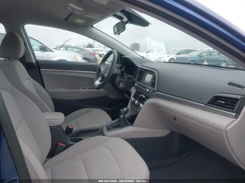 2020 HYUNDAI ELANTRA SE