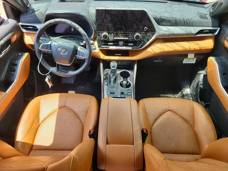 2024 TOYOTA HIGHLANDER PLATINUM  