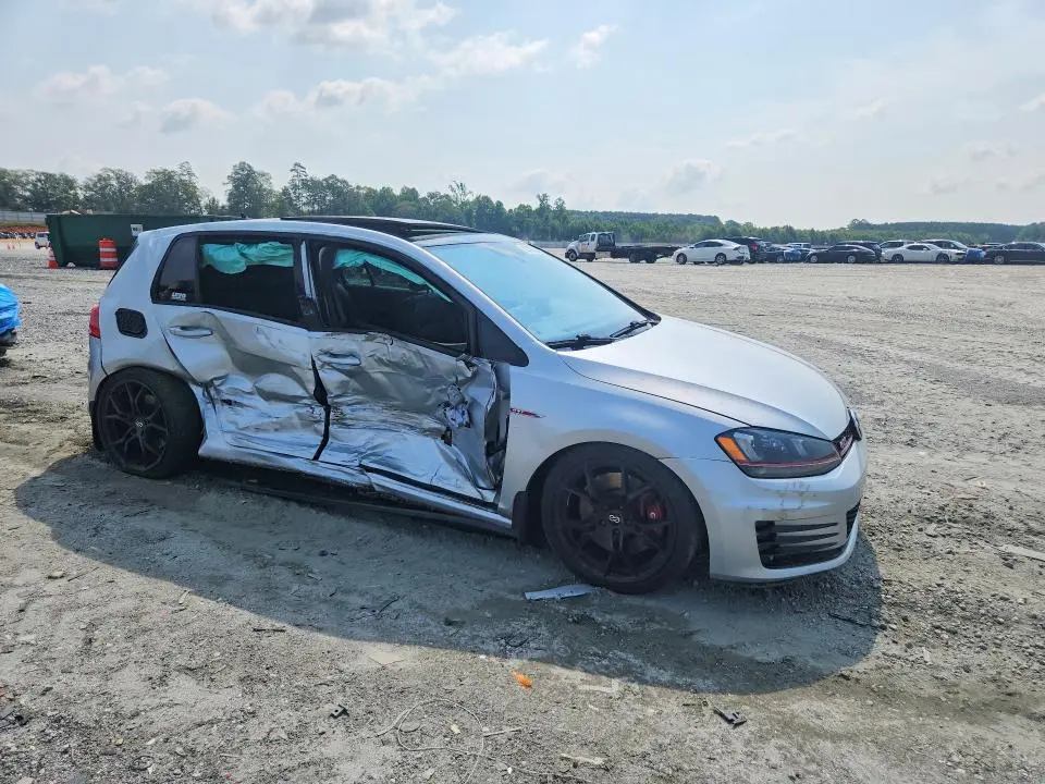 2016 VOLKSWAGEN GTI S/SE  