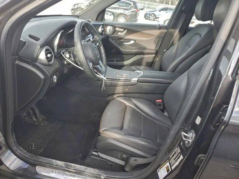 2020 MERCEDES-BENZ GLC 300  