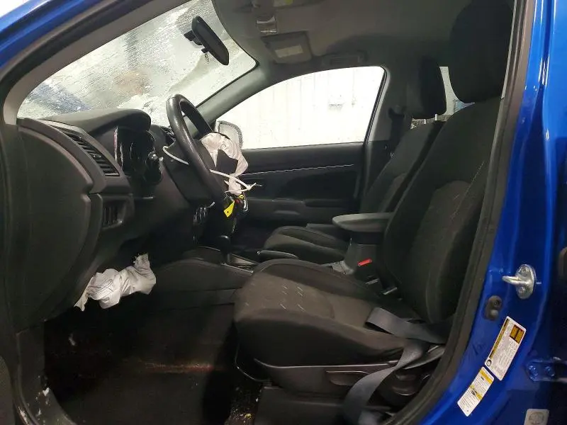 2020 MITSUBISHI RVR SE  