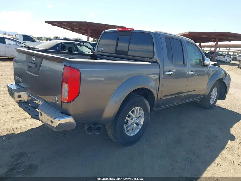 2017 NISSAN FRONTIER SV