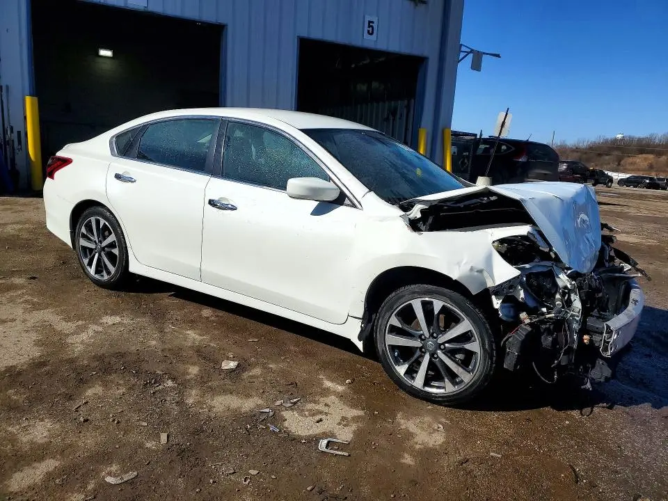 2017 NISSAN ALTIMA 2.5 SR  