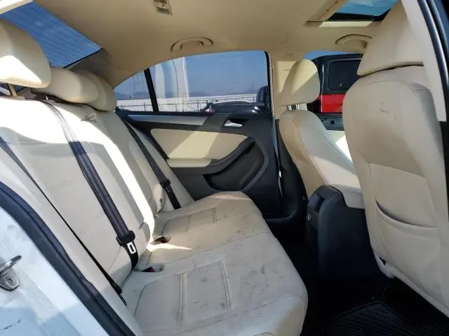 2017 VOLKSWAGEN JETTA SE  