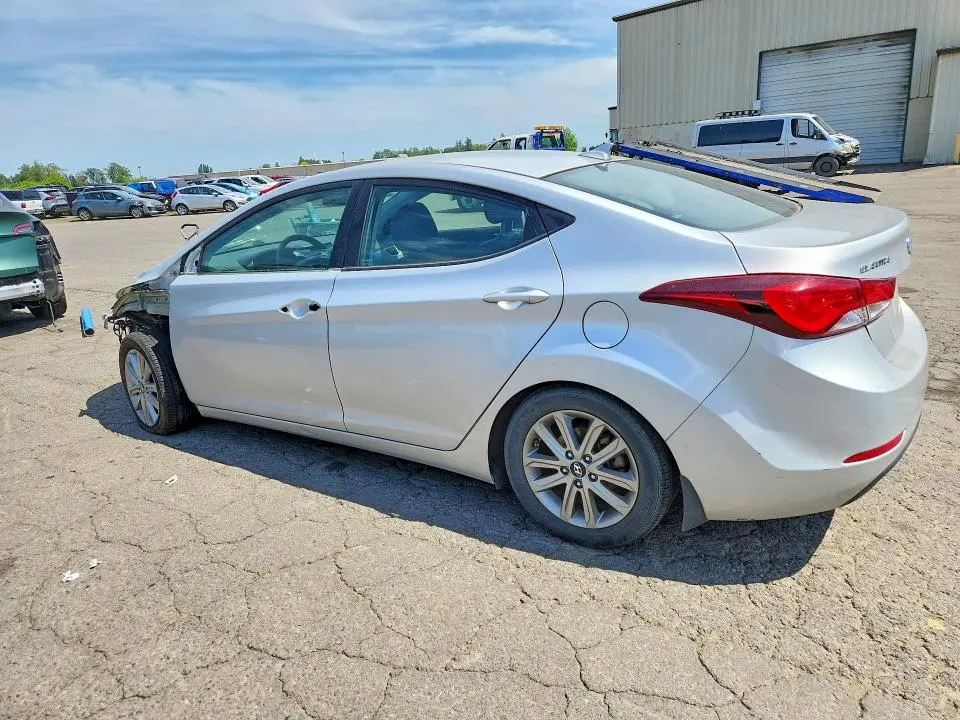 2015 HYUNDAI ELANTRA SE  