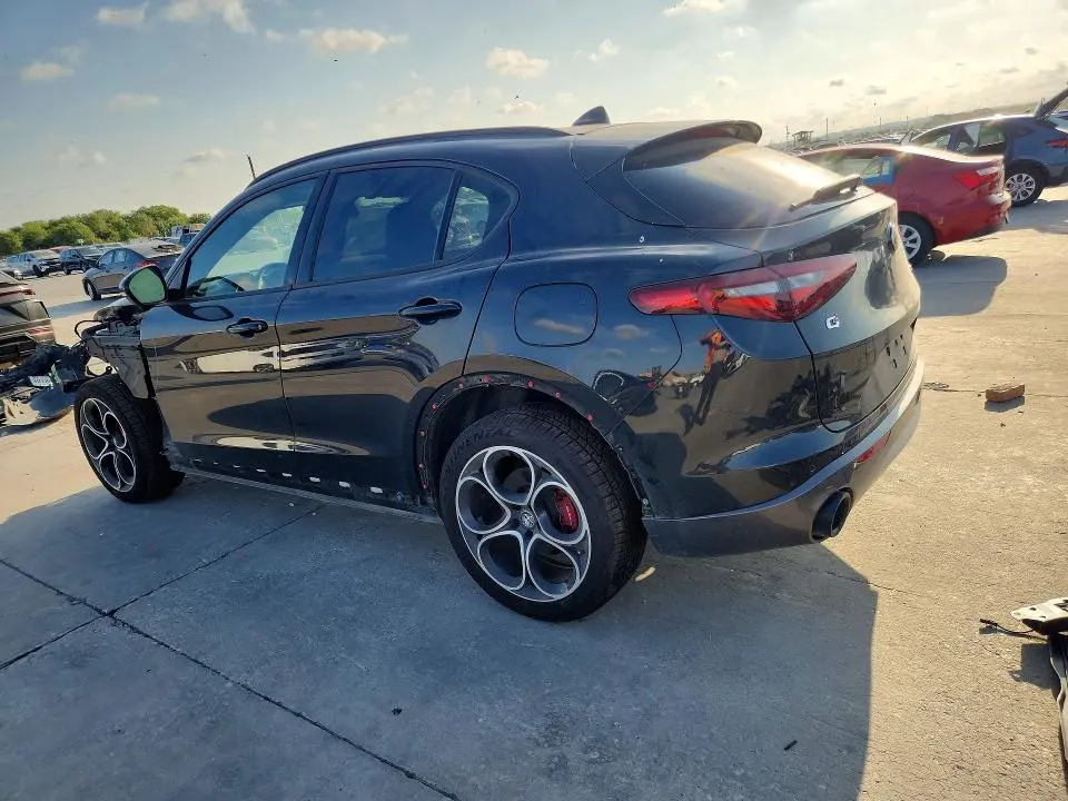 2022 ALFA ROMEO STELVIO TI  