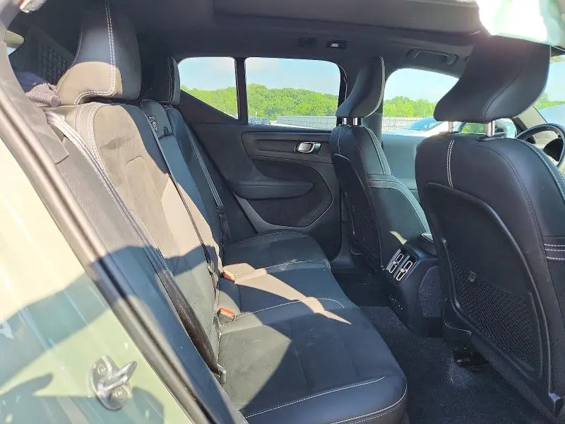 2024 VOLVO XC40 RECHARGE ULTIMATE  