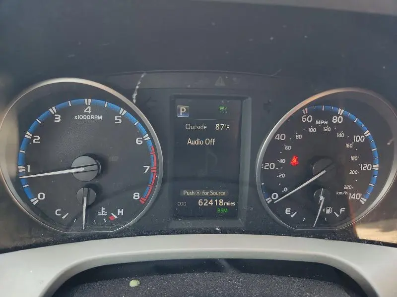 2018 TOYOTA RAV4 XLE  