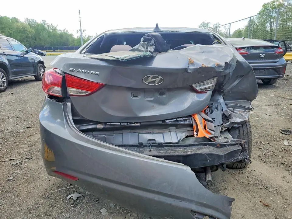 2013 HYUNDAI ELANTRA GLS  