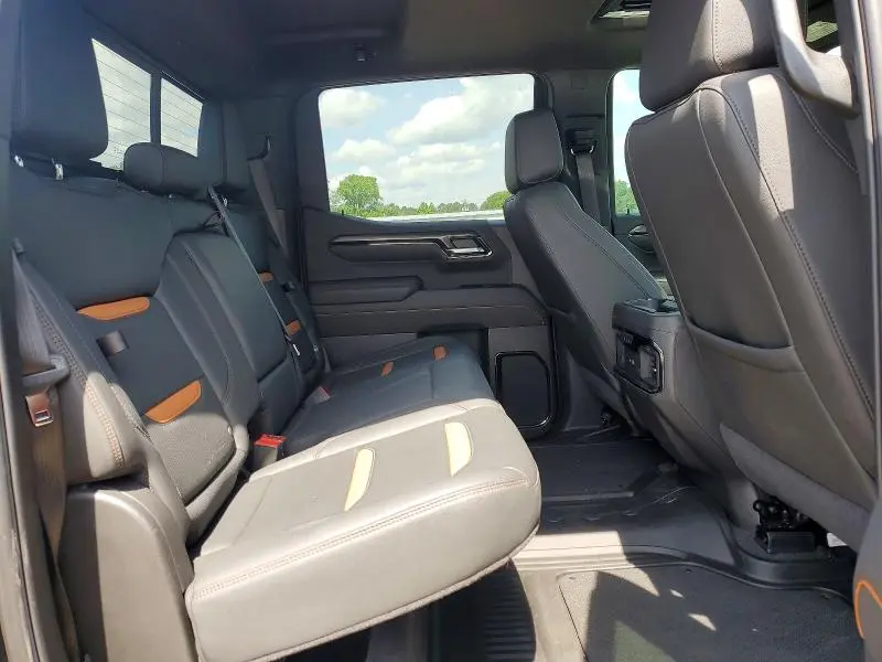 2025 GMC SIERRA K1500 AT4  