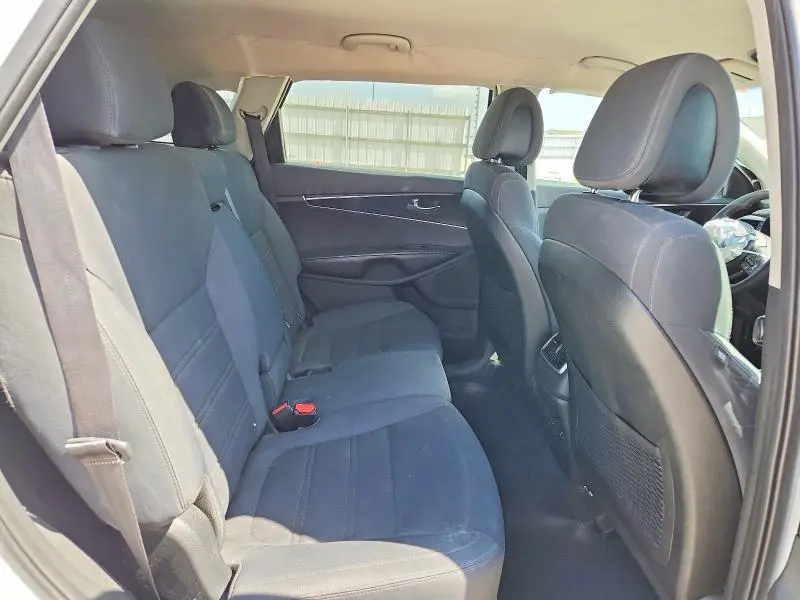 2016 KIA SORENTO LX V6  