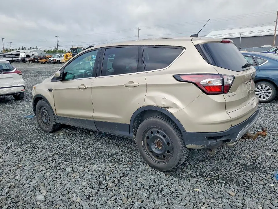 2017 FORD ESCAPE SE  
