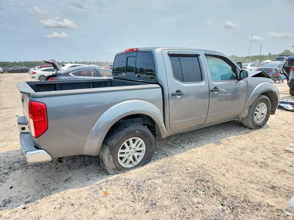 2017 NISSAN FRONTIER SV  