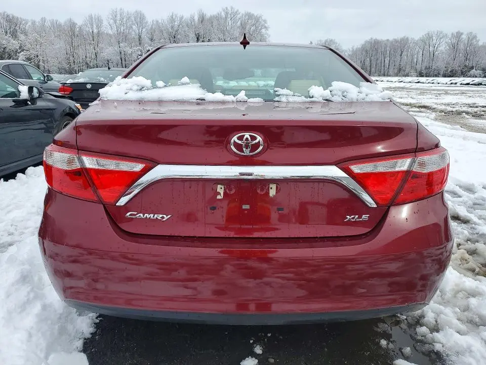 2017 TOYOTA CAMRY XLE  