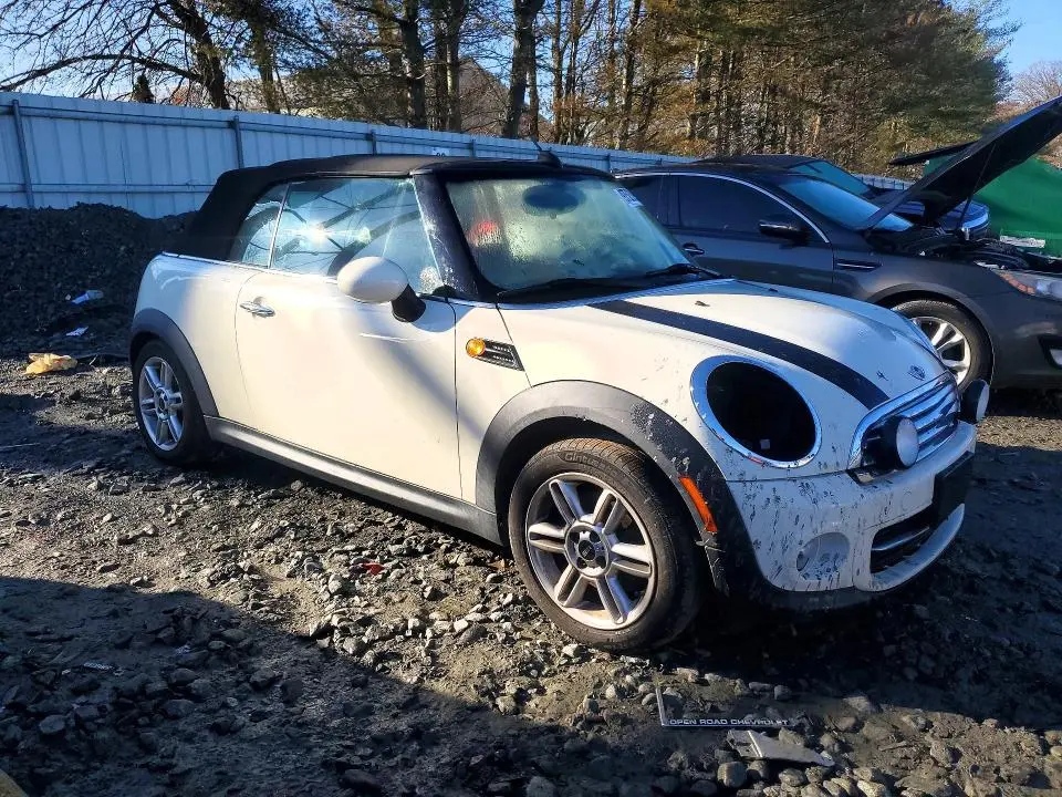 2011 MINI COOPER   