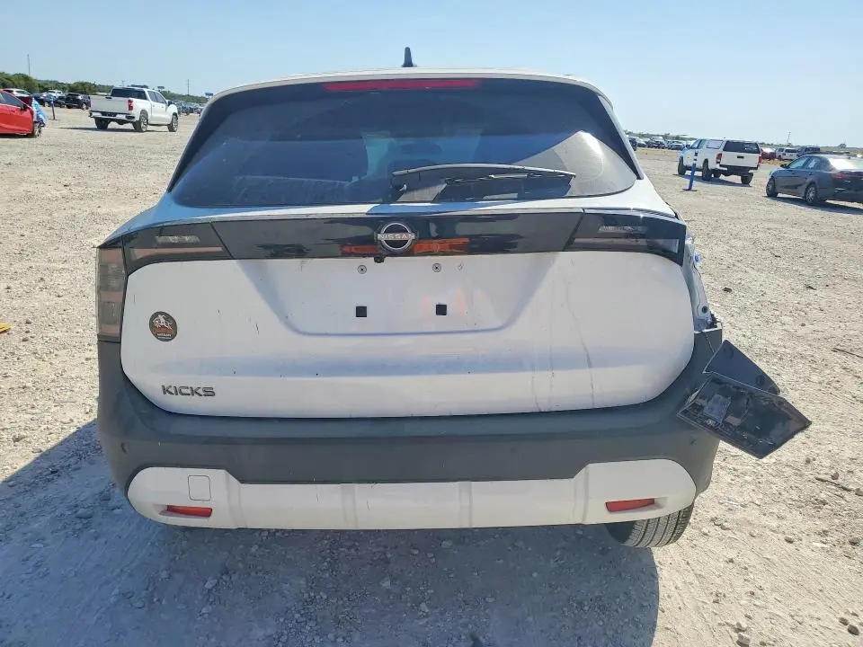 2026 NISSAN KICKS S  