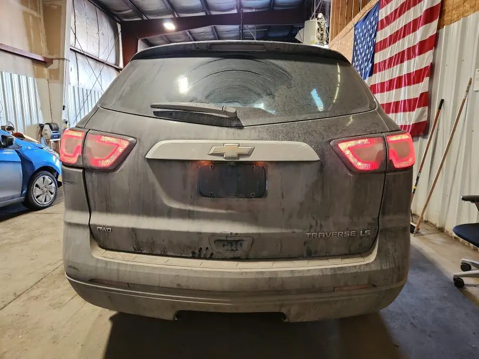 2015 CHEVROLET TRAVERSE LS  