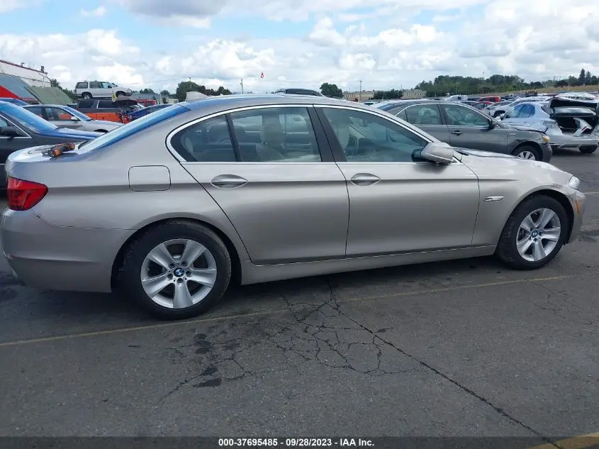 2011 BMW 5 SERIES 528I