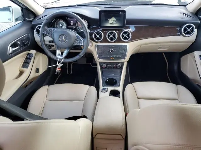 2017 MERCEDES-BENZ GLA 250  