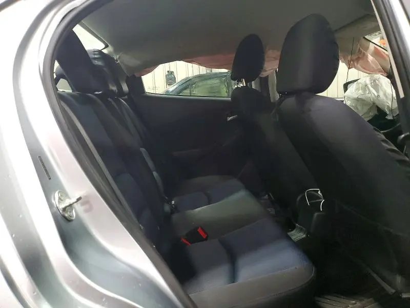 2019 TOYOTA YARIS L  
