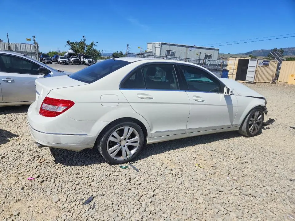2011 MERCEDES-BENZ C 300  
