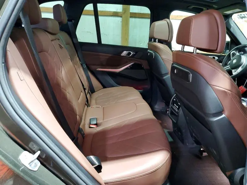 2025 BMW X5 M60I  