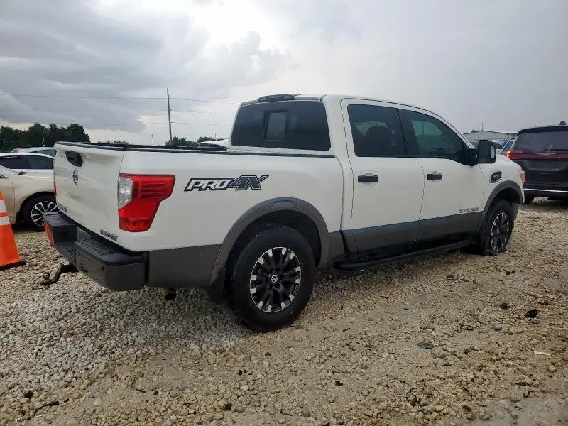 2017 NISSAN TITAN SV  