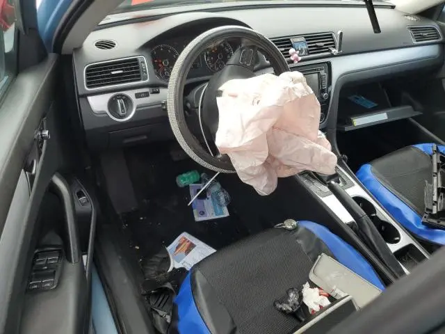 2013 VOLKSWAGEN PASSAT SE  