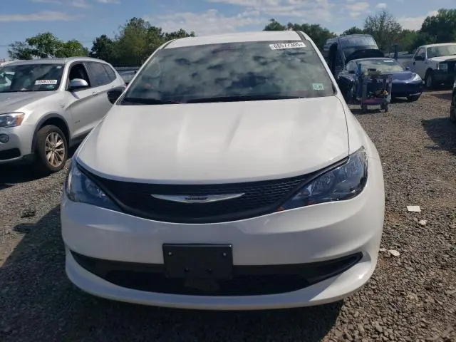 2025 CHRYSLER VOYAGER LX  