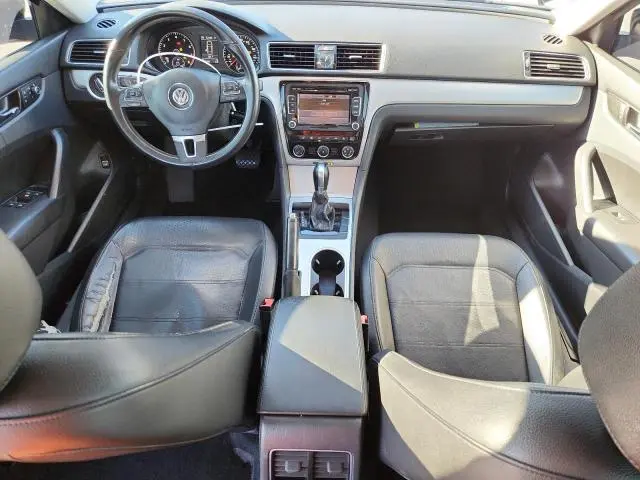2013 VOLKSWAGEN PASSAT SE  