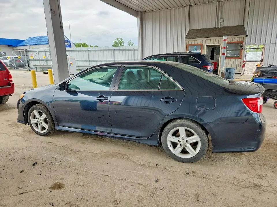 2012 TOYOTA CAMRY SE  