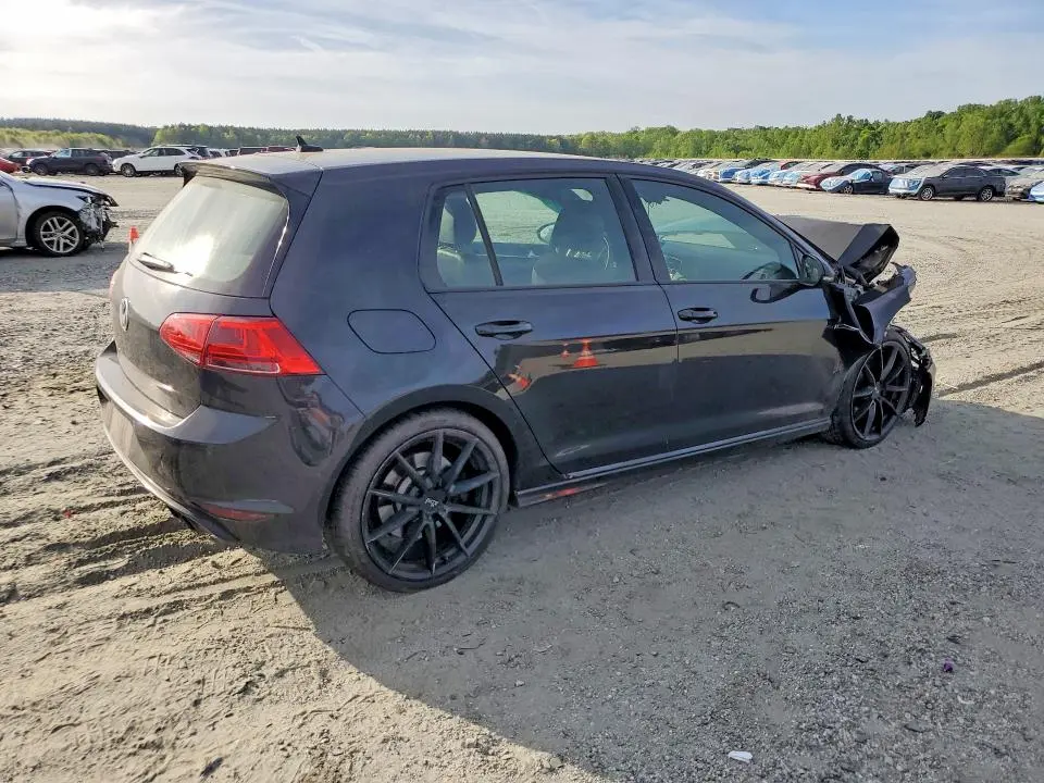 2017 VOLKSWAGEN GOLF R   