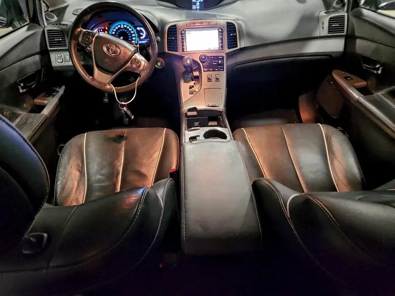 2013 TOYOTA VENZA LE  