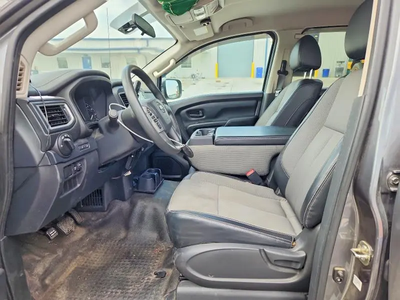 2017 NISSAN TITAN S  